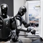 O robô humanóide da figura leva ordens de voz para ajudar em casa