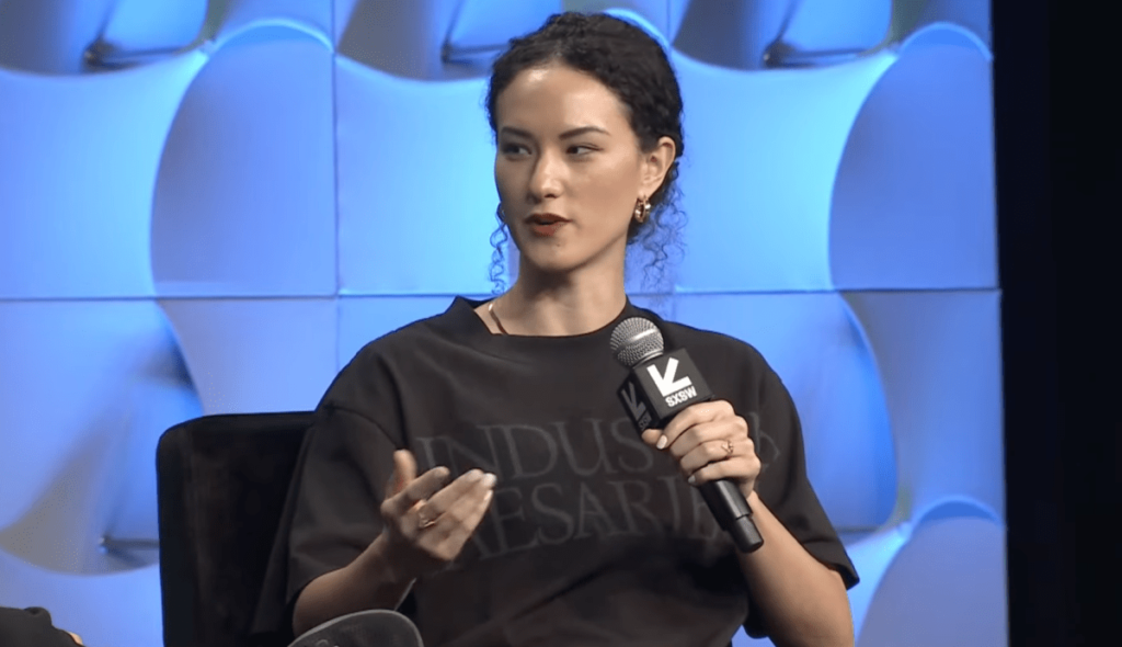 Bluesky rapidamente vendeu da camiseta que seu CEO usava para Troll Mark Zuckerberg