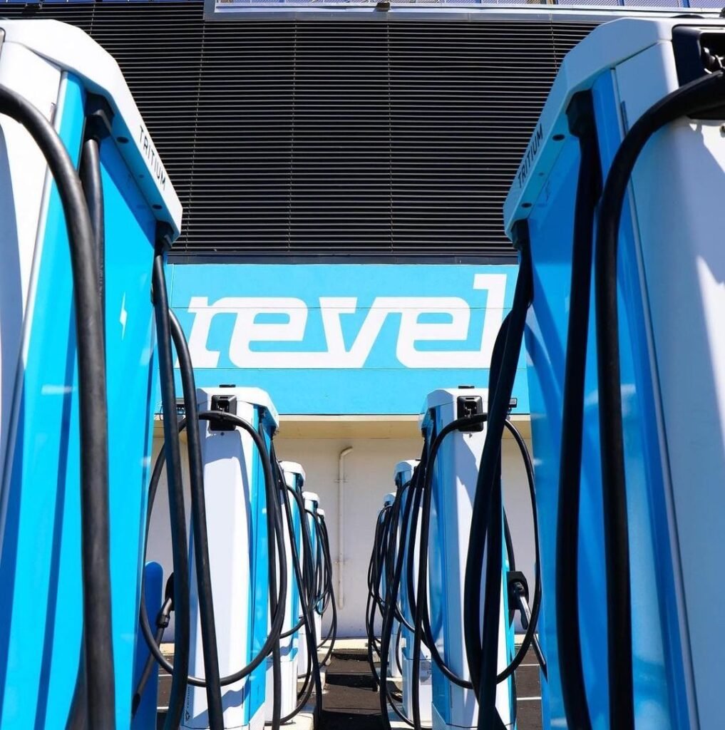 Revel abre o primeiro hub de carregamento rápido EV em São Francisco
