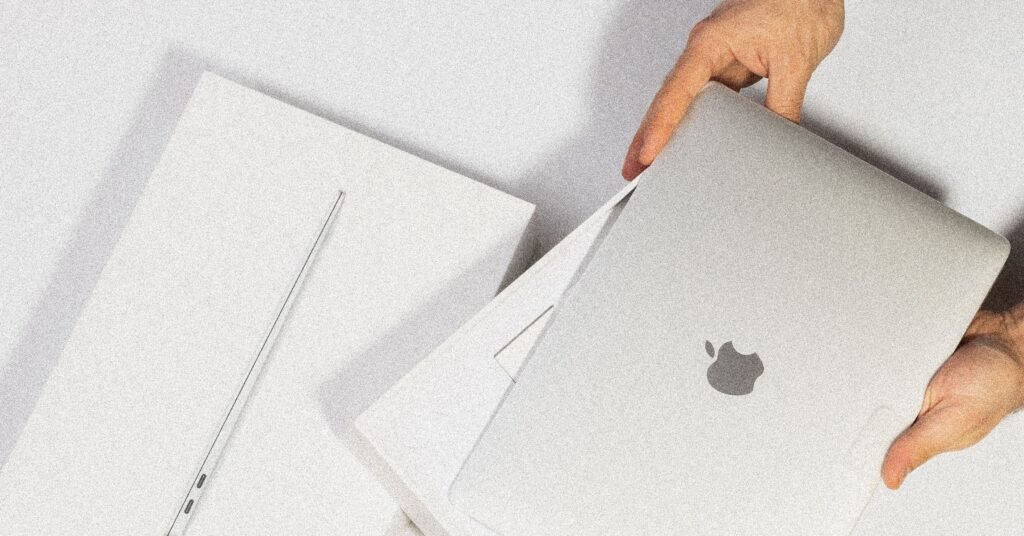 22 melhores acessórios para MacBook (2025), testados e revisados