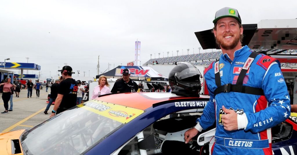 Ele comprou uma pista há 6 anos. Agora ele dirige a Netflix do Grassroots Motorsports