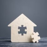 Puzzle house with a missing piece. The acquisition or construction comfortable dream home. Mortgage loan purchase real estate. Arrangement premises repair. Availability and cheapness. Finish building (Puzzle house with a missing piece. The acquisition