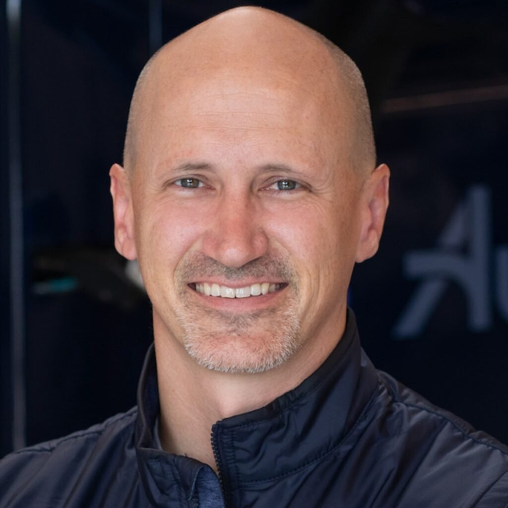 O co-fundador da Aurora, Sterling Anderson, está deixando a startup de caminhão autônomo