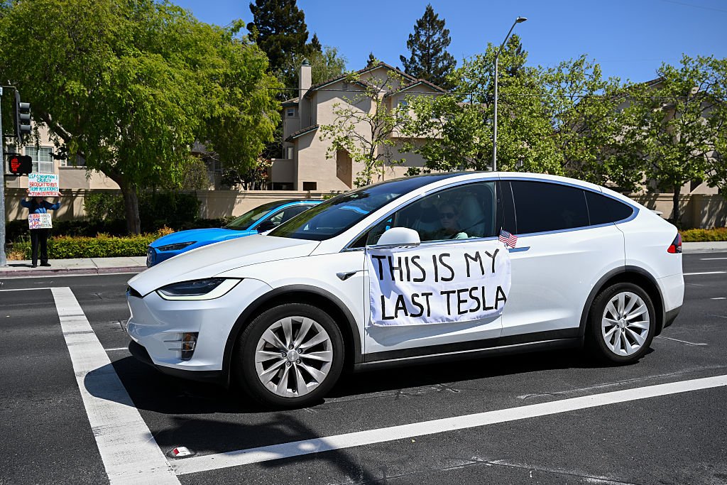 O conselho de Tesla buscou um sucessor enquanto Musk percorreu Washington