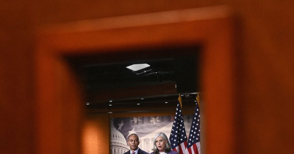 Centenas de pessoas com autorização 'ultra secreta' expostas pelo site dos democratas da Câmara