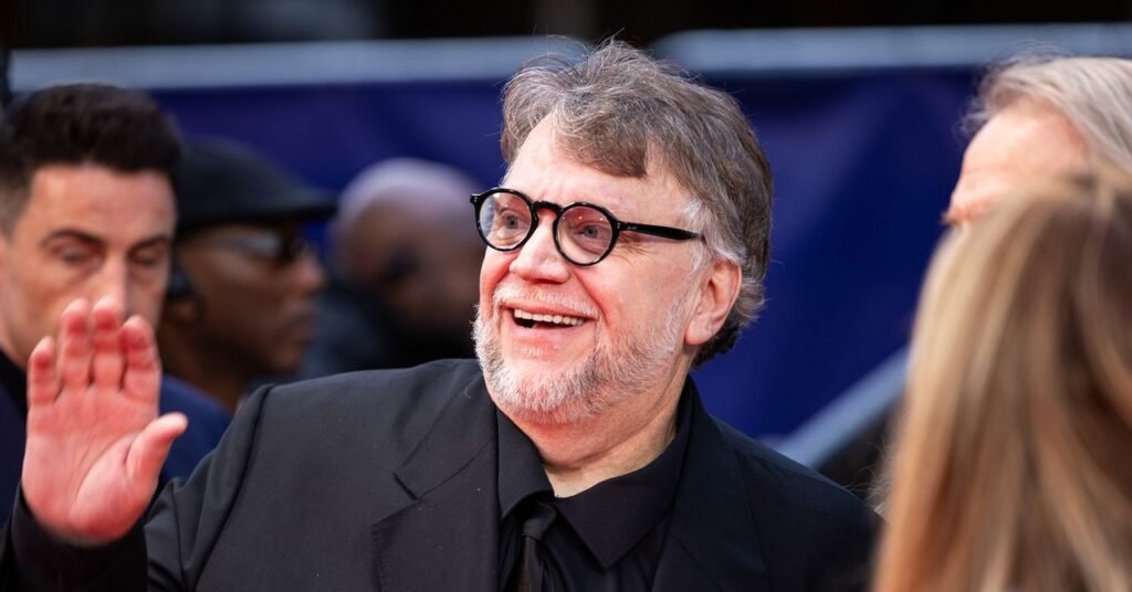 Guillermo del Toro espera estar morto antes que a arte da IA se torne popular