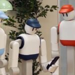 Este robô doméstico limpa mesas e carrega a máquina de lavar louça sozinho