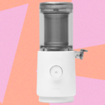 O Nama M1 é o melhor fabricante de leite de nozes que testamos em 2025