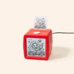 Prática com o Stickerbox, o criador de adesivos com tecnologia de IA para crianças