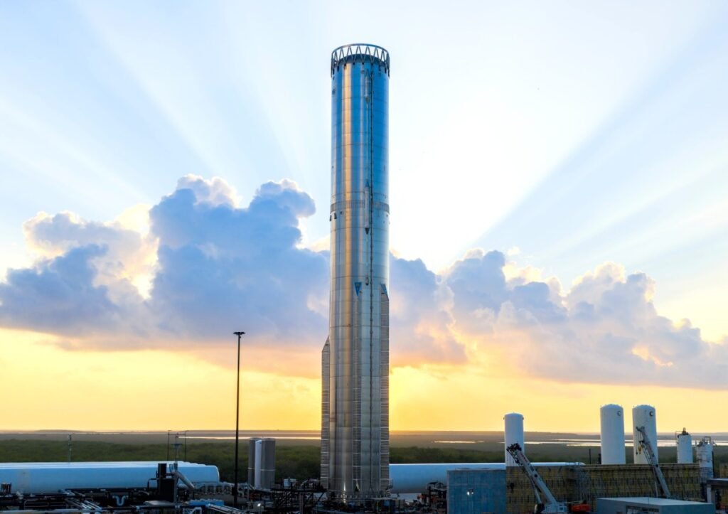 Starship booster B18 before the explosion