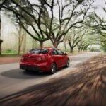 Toyota continua apostando em veículos híbridos nos EUA