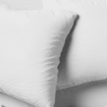 Tuft & Needle está oferecendo um conjunto de travesseiros grátis na compra de colchão