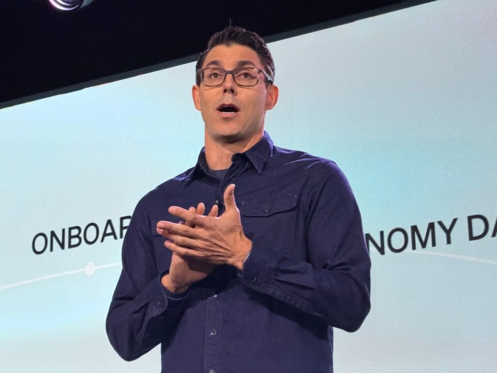 Viajando a bordo com a corrida de Rivian pela autonomia