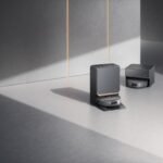 A picture of a Narwal Flow 2 robo vacuum cleaner