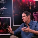 Bill Gurley diz que neste momento, a pior coisa que você pode fazer pela sua carreira é jogar pelo seguro