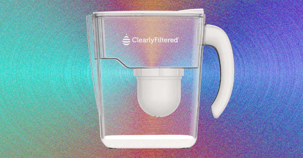 Quais jarros com filtro de água filtram PFAS? Como verificar