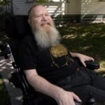 Como é ter um implante cerebral por 5 anos