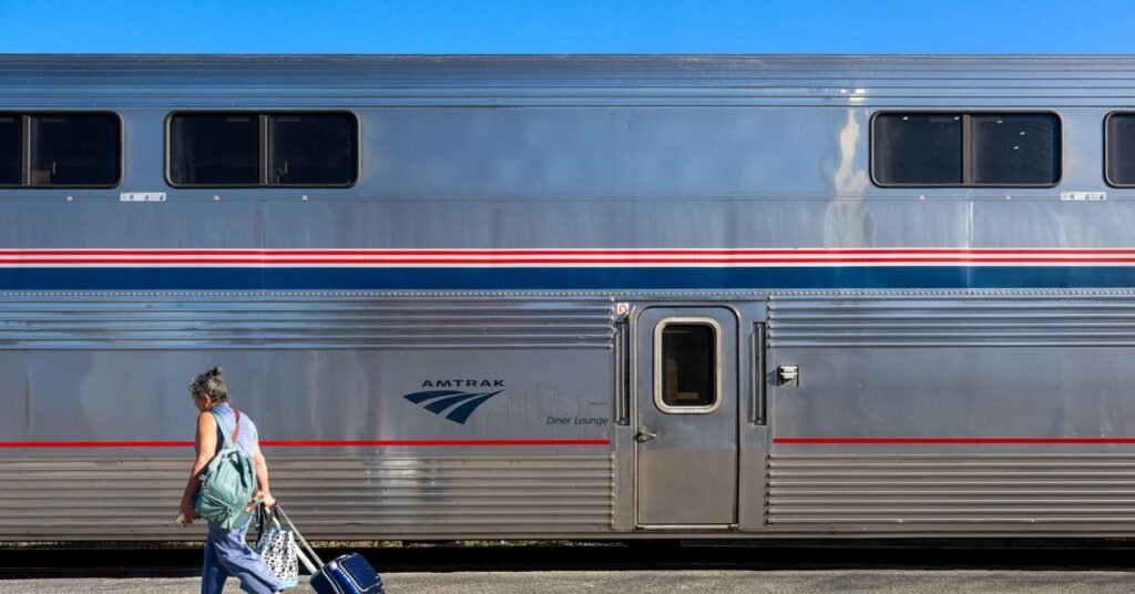 Evite a linha TSA: onde encontrar viagens de ônibus, trem e barco