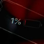Por que a bateria do seu telefone acaba mais rápido durante uma emergência pública