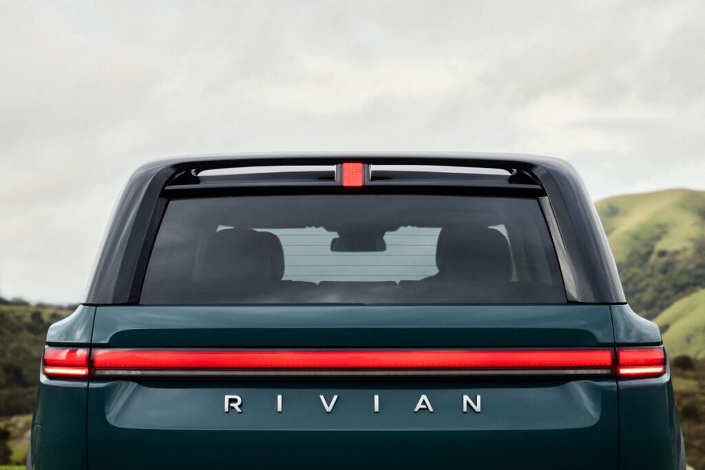 Rivian sacrifica meta de lucro de 2027 para avançar ainda mais na autonomia