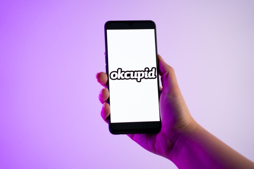 Clarifai exclui 3 milhões de fotos que o OkCupid forneceu para treinar IA de reconhecimento facial, diz relatório