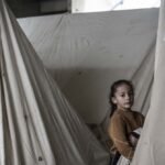 Com um milhão de deslocados, o Líbano recorre a carteiras digitais para obter ajuda