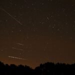 Como observar a chuva de meteoros Lyrids de 2026 em seu pico