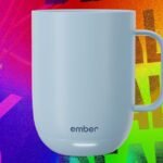 Dê café quente à mamãe o ano todo com esta oferta de caneca inteligente Ember