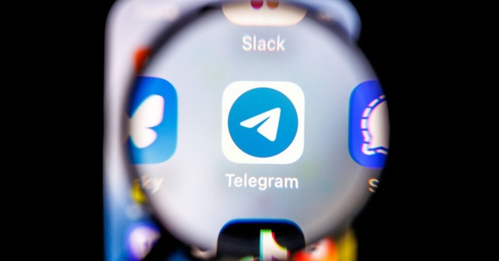 O Telegram ainda está hospedando um mercado negro de cripto scammers sancionado de US$ 21 bilhões