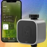 O controlador de água inteligente Eve Aqua permite regar o jardim pelo telefone