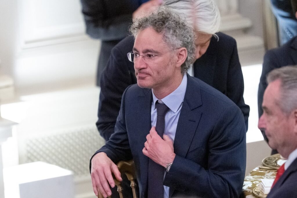 Palantir está supostamente ajudando o IRS a investigar crimes financeiros