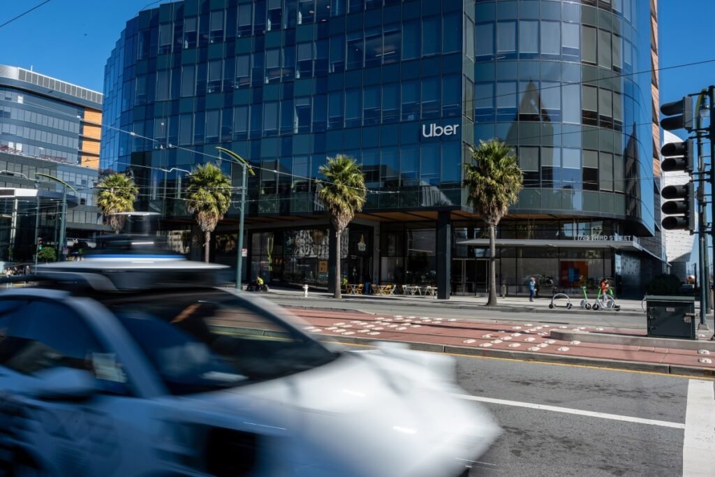 Uber quer transformar seus milhões de motoristas em uma rede de sensores para empresas autônomas
