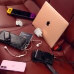 Squishmallows, dentaduras e uma bolsa ‘I Heart Hot Dads’: Uber encontrou milhares de itens deixados em robotáxis