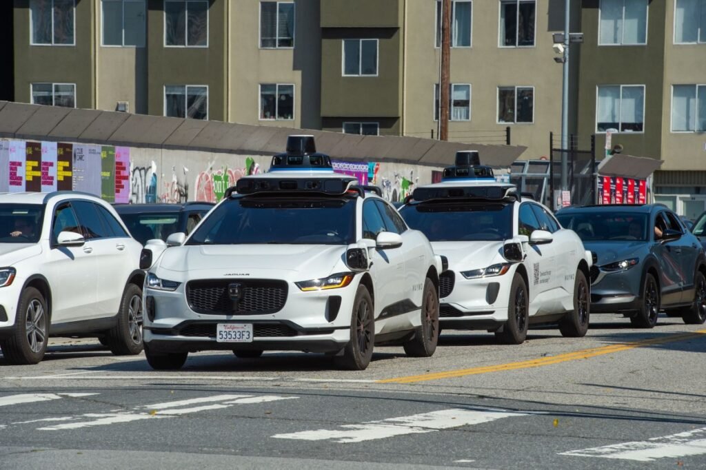 Prefeito de São Francisco pressiona por regras mais rígidas após o fiasco do trânsito em Waymo